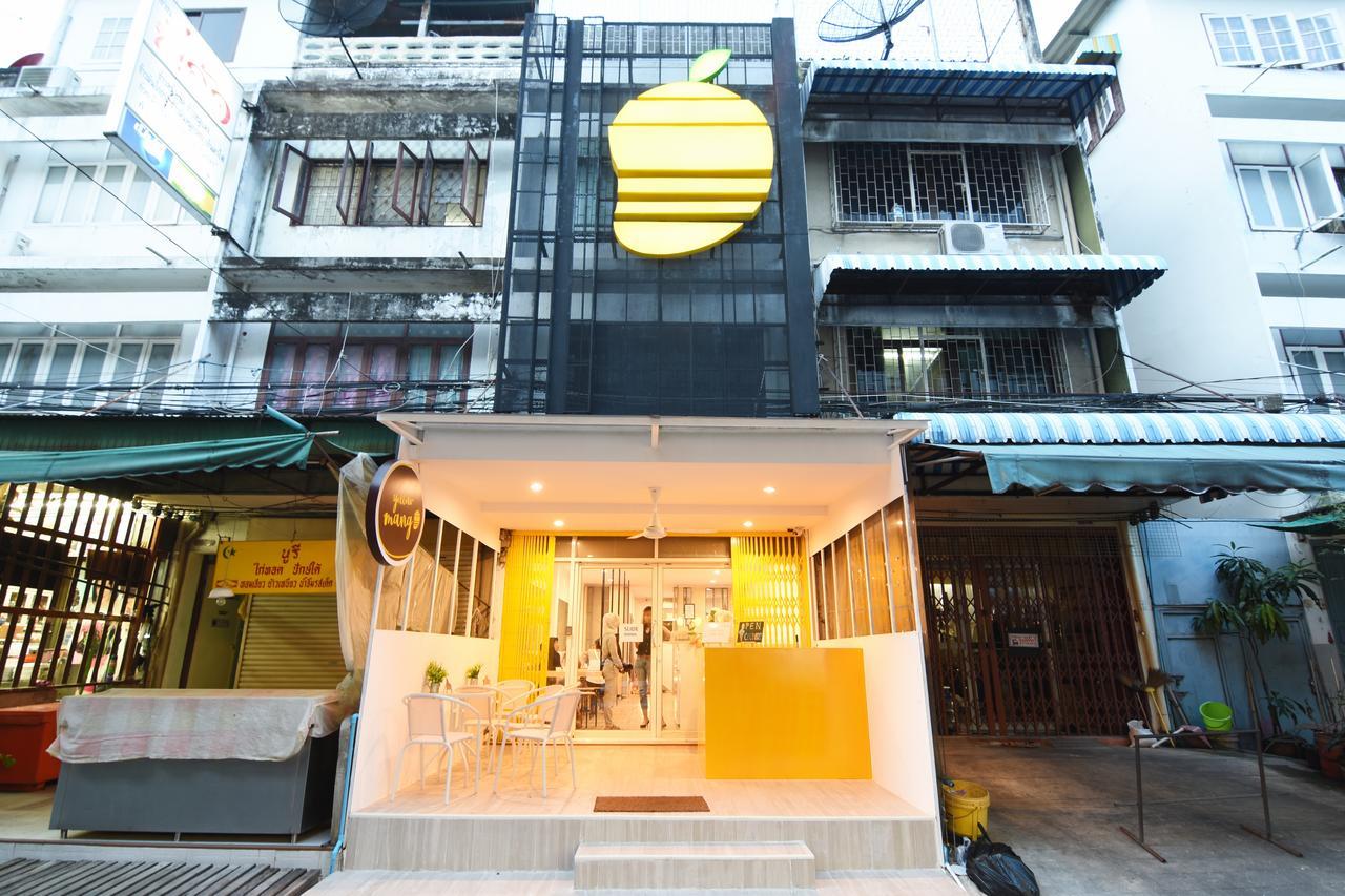 Yellow Mango Hostel Бангкок Экстерьер фото